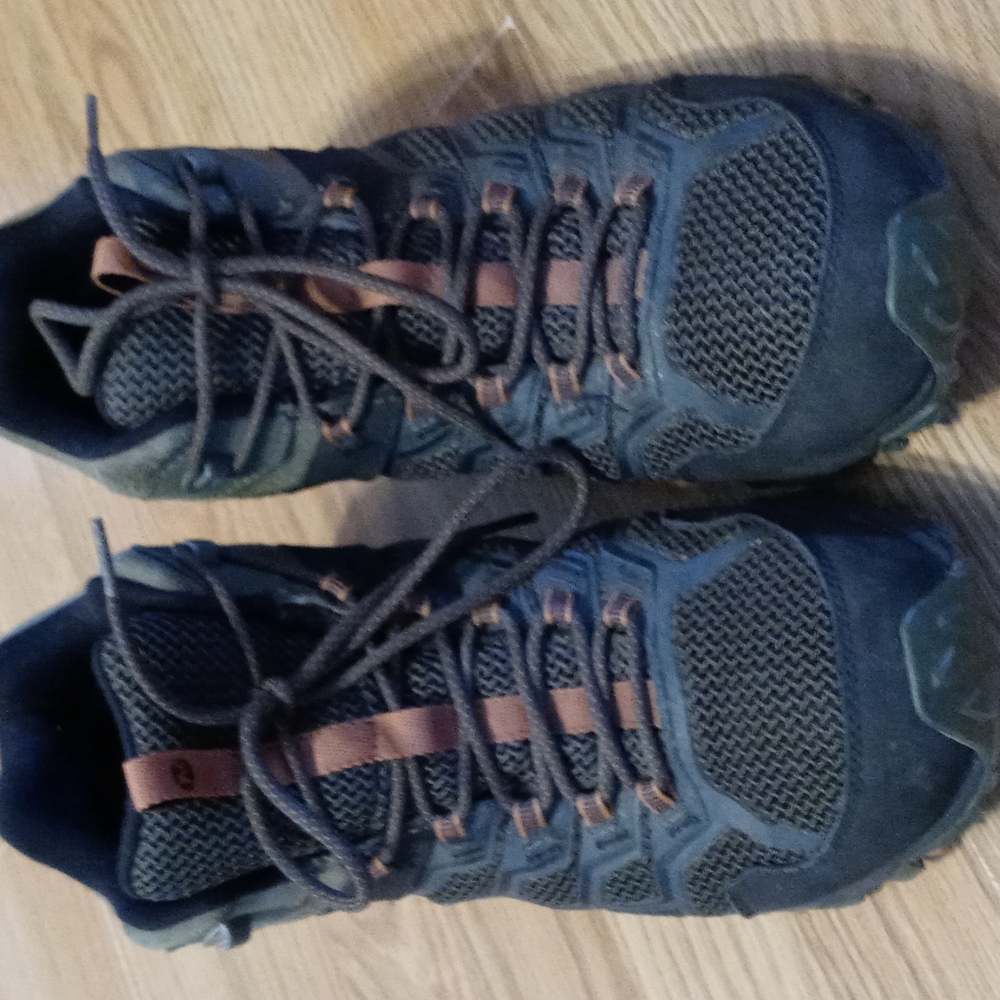 Merrrll vibram dry select 11.5 men's hiking boot.